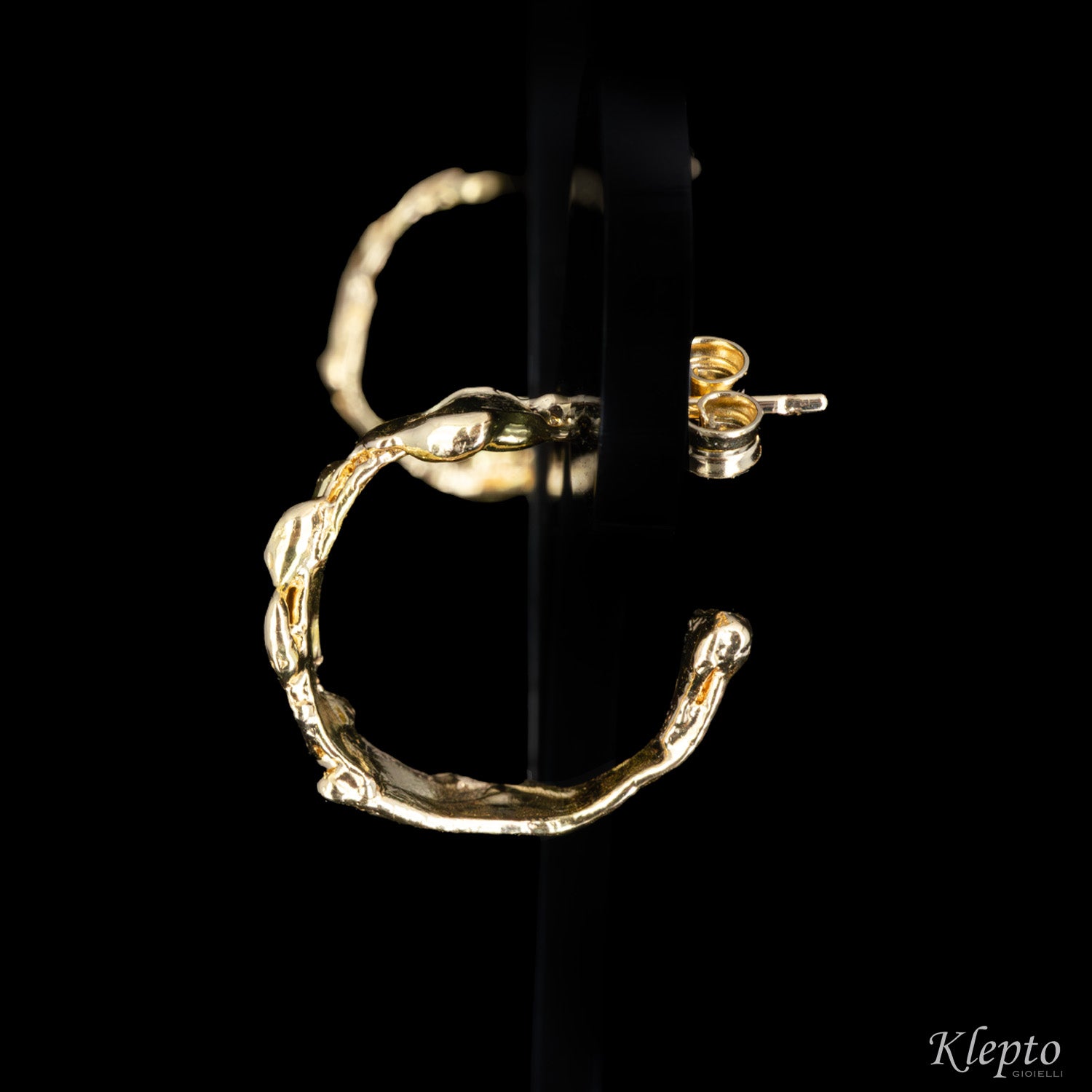 Flame-fused yellow gold hoop earrings