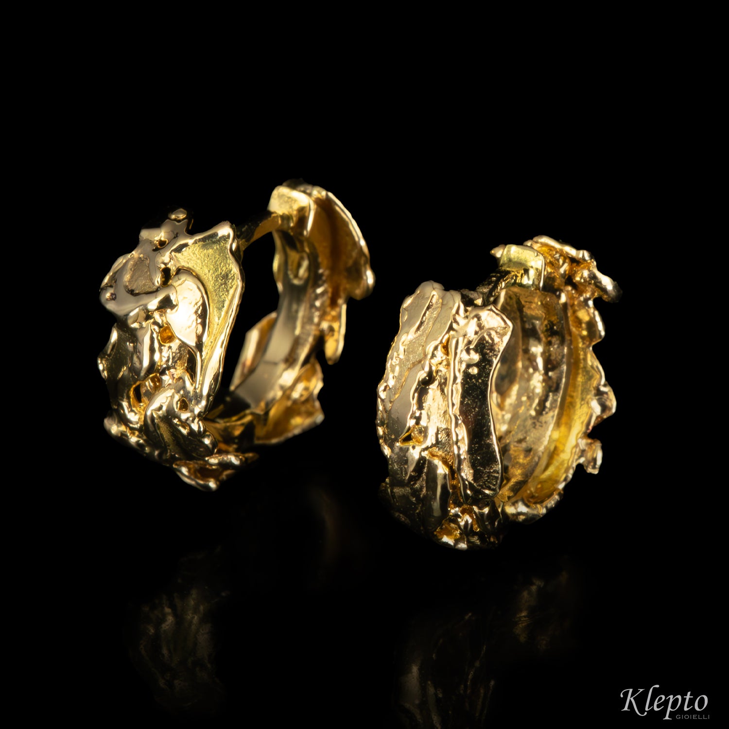 Yellow gold flame-fused hoop earrings