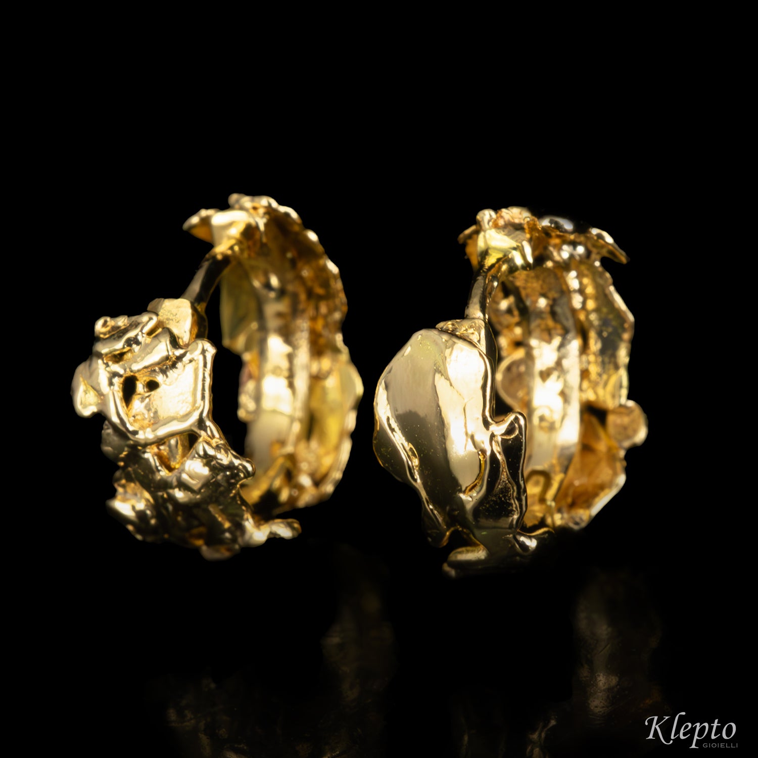 Yellow gold flame-fused hoop earrings
