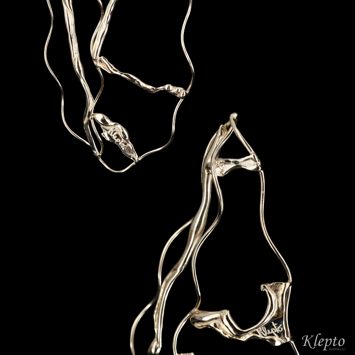 Natural white gold earrings