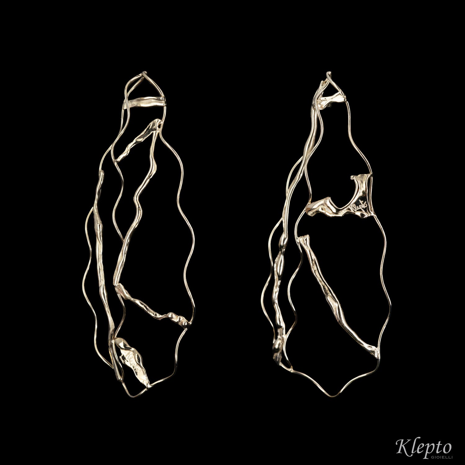 Natural white gold earrings