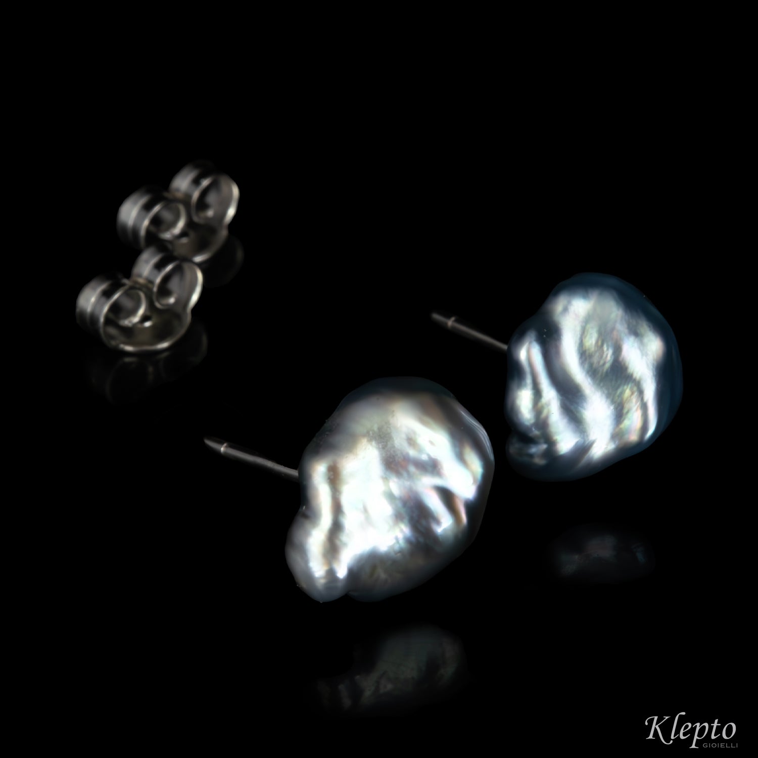 White gold earrings with Keshi pearls