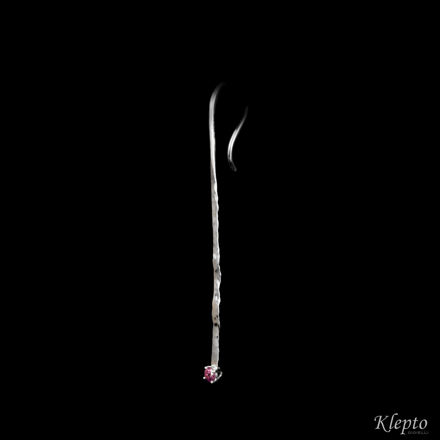 Hammered white gold earrings with Rhodolites