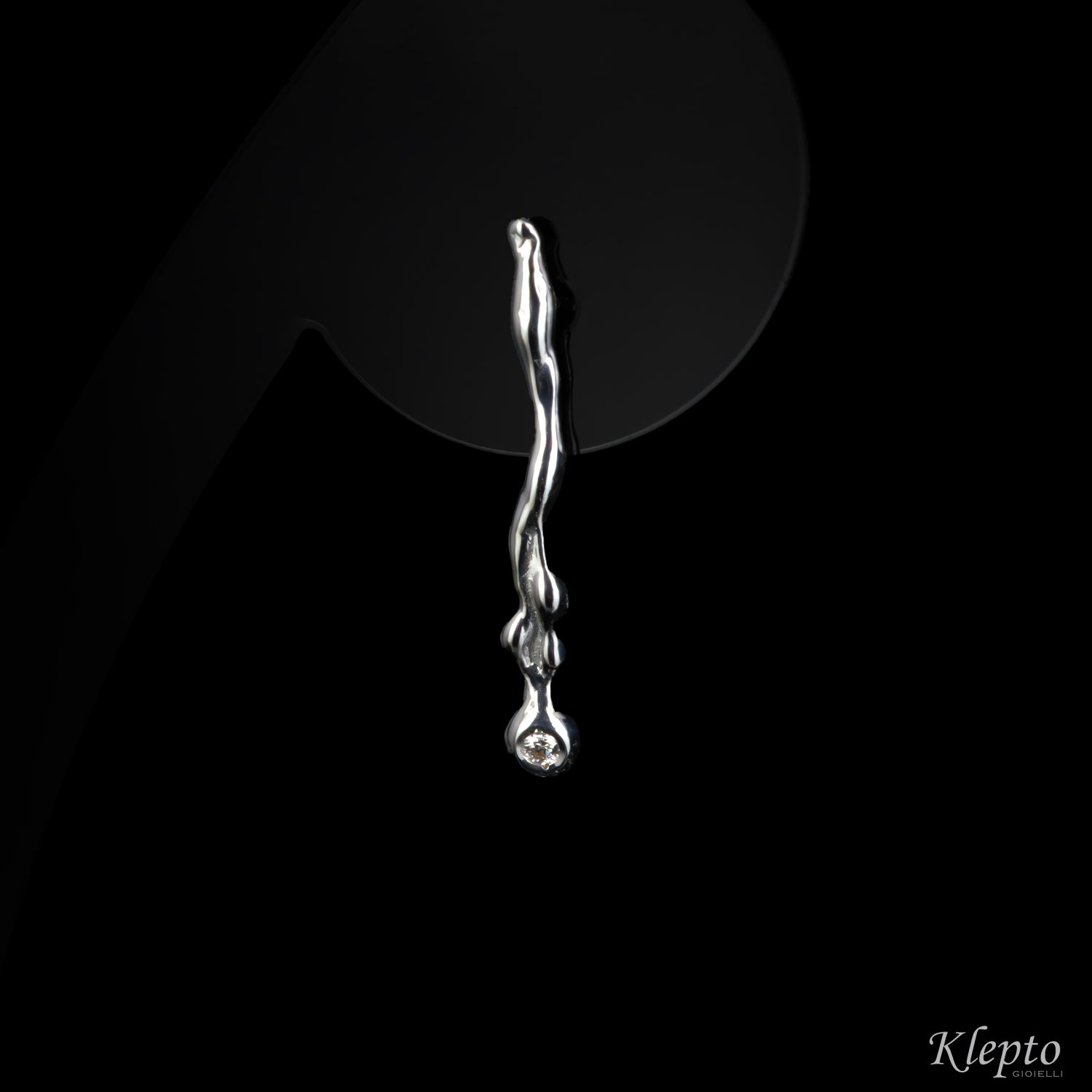 White gold earrings with Diamonds