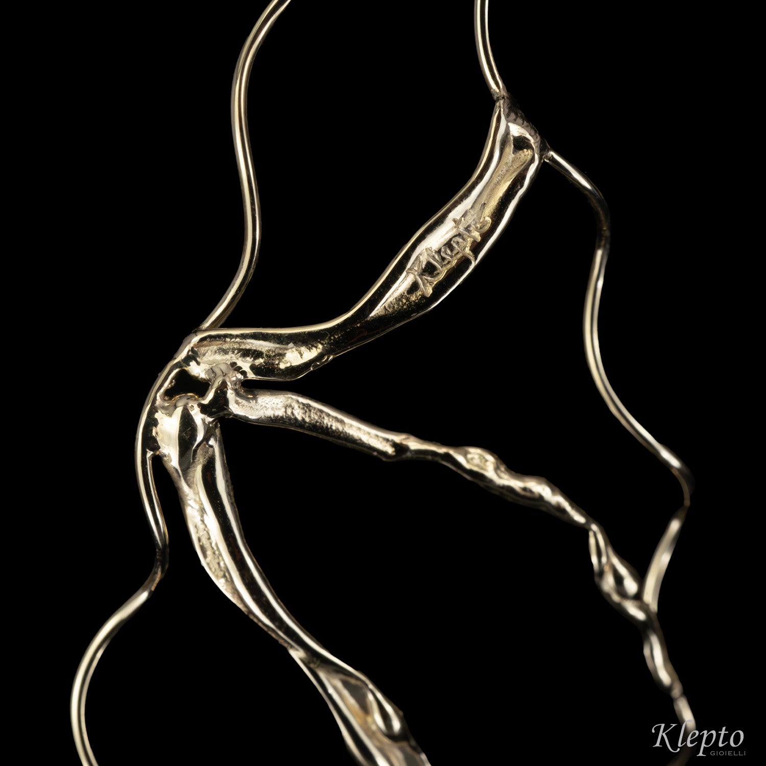 Natural white gold earrings