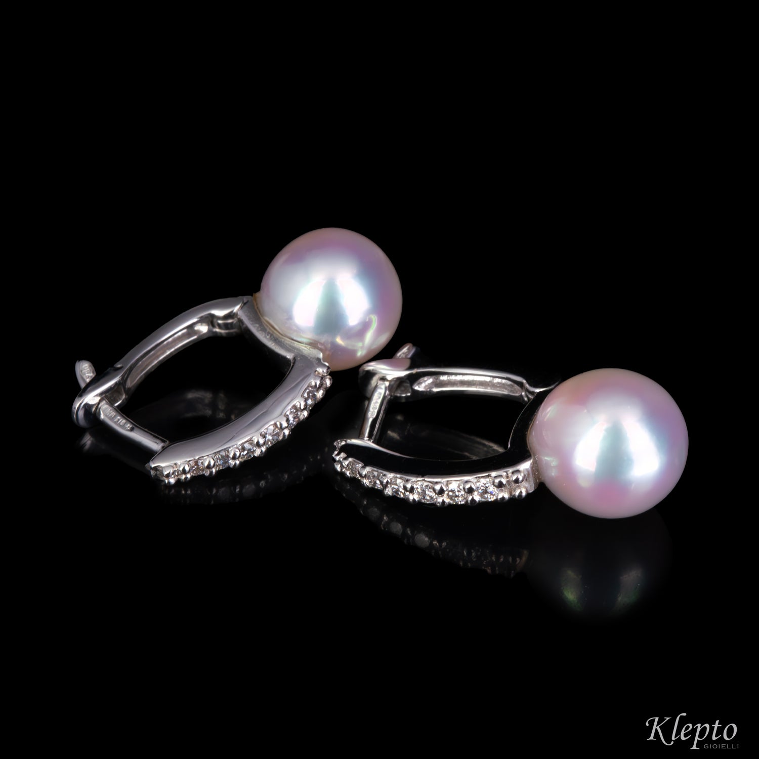 Gold earrings with Japanese and Polynesian Pearls