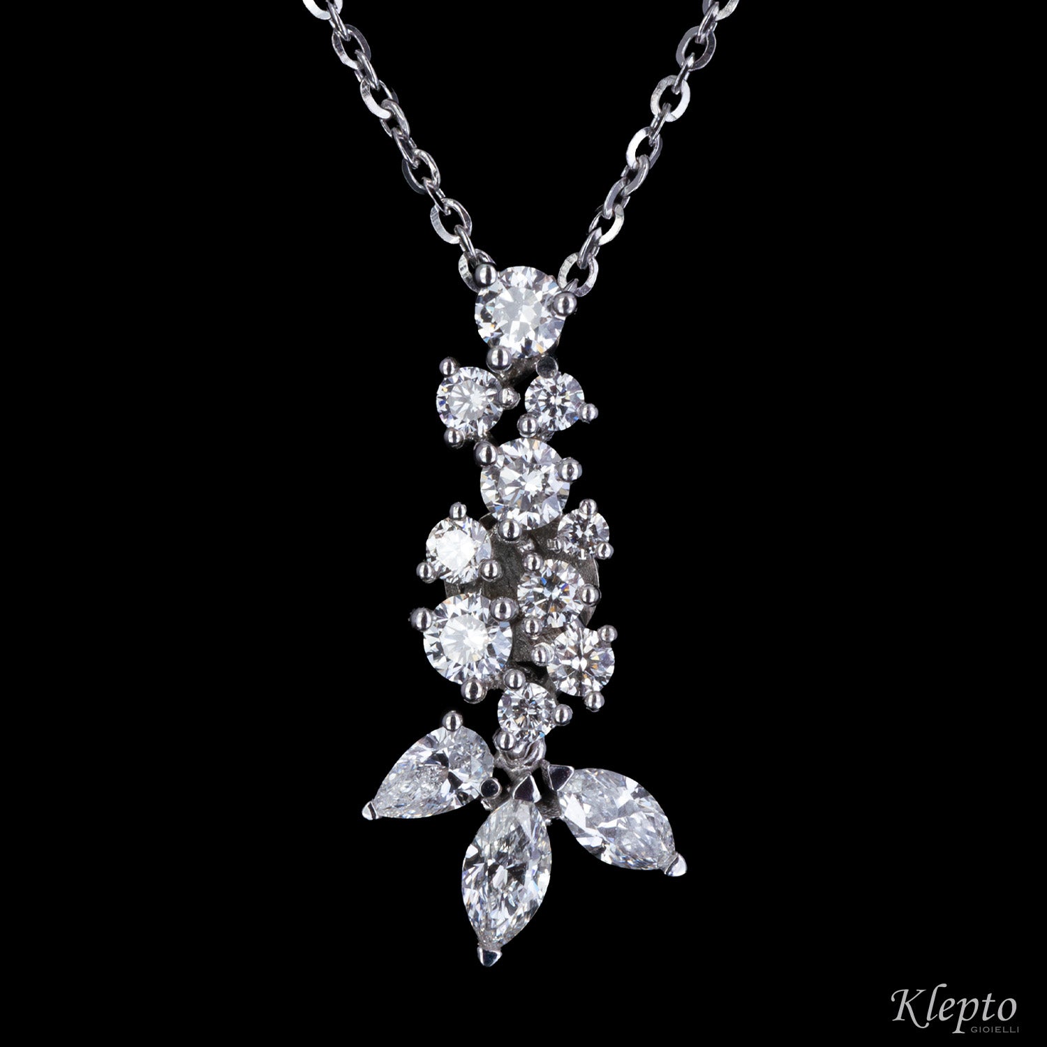 White gold pendant with diamonds