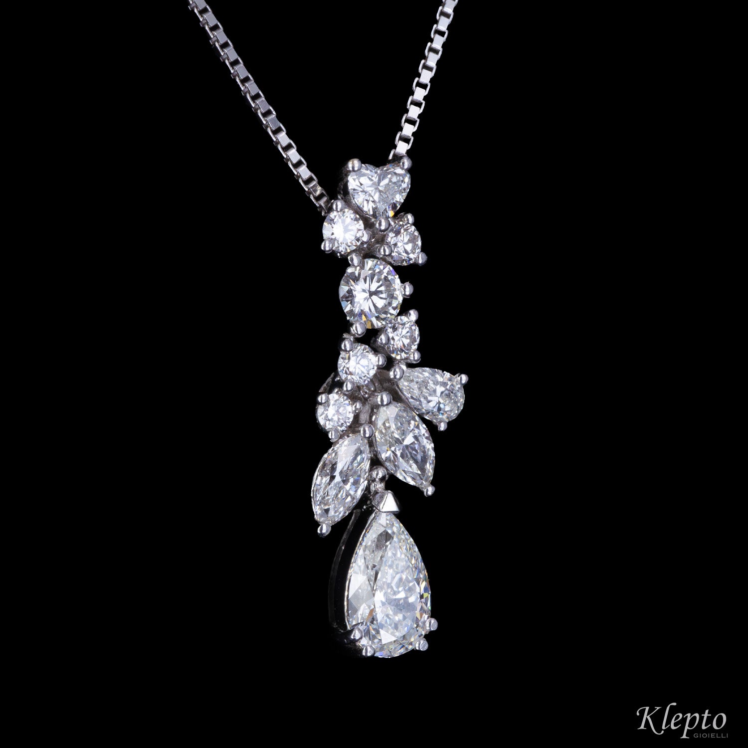 White gold pendant with diamonds