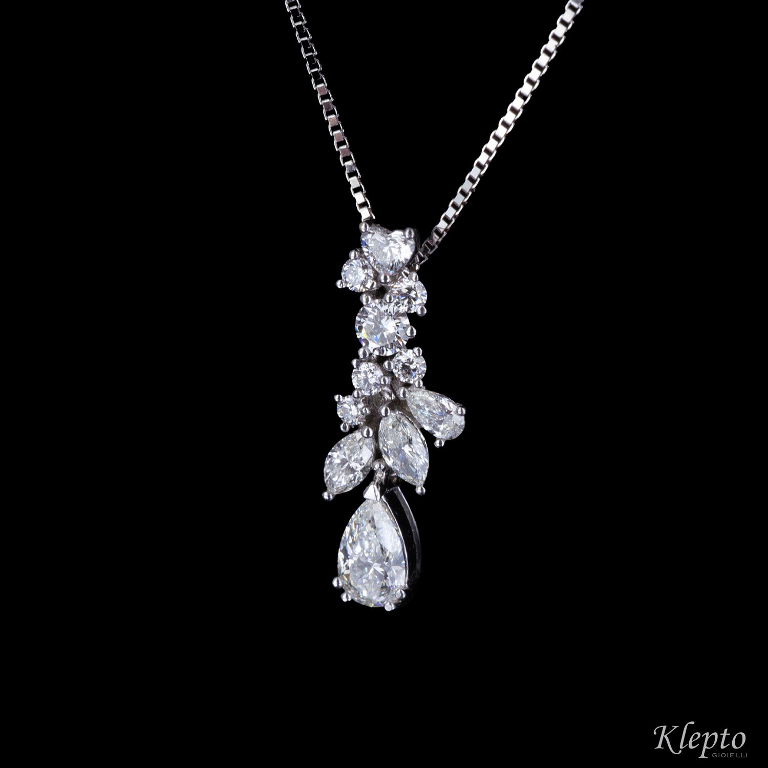 White gold pendant with diamonds