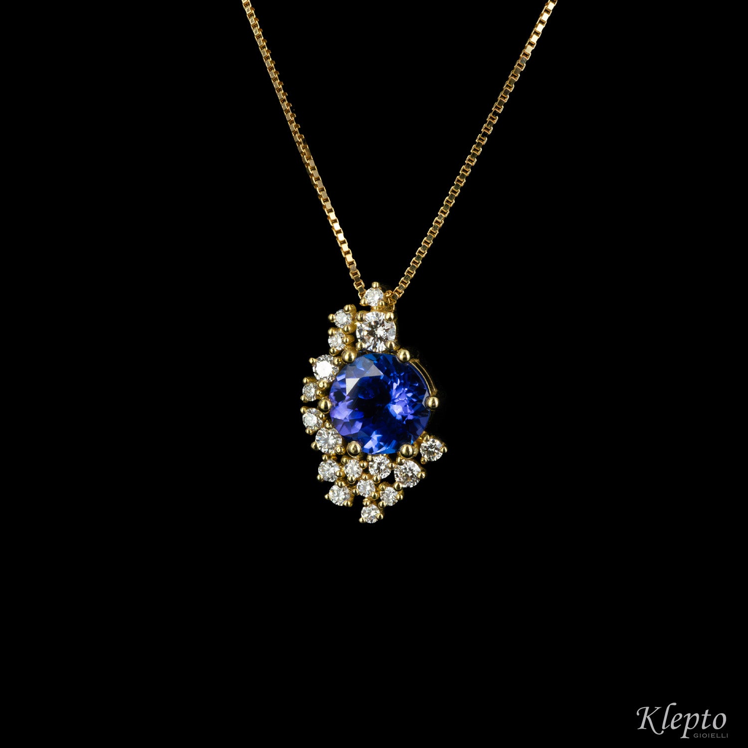 Yellow gold pendant with Tanzanite and Diamonds