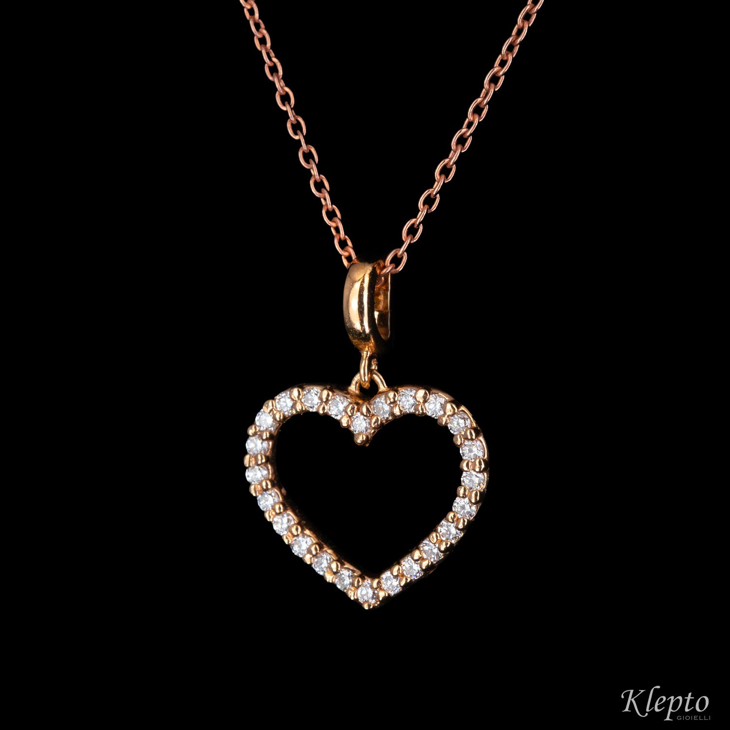 Rose gold pendant with Diamonds
