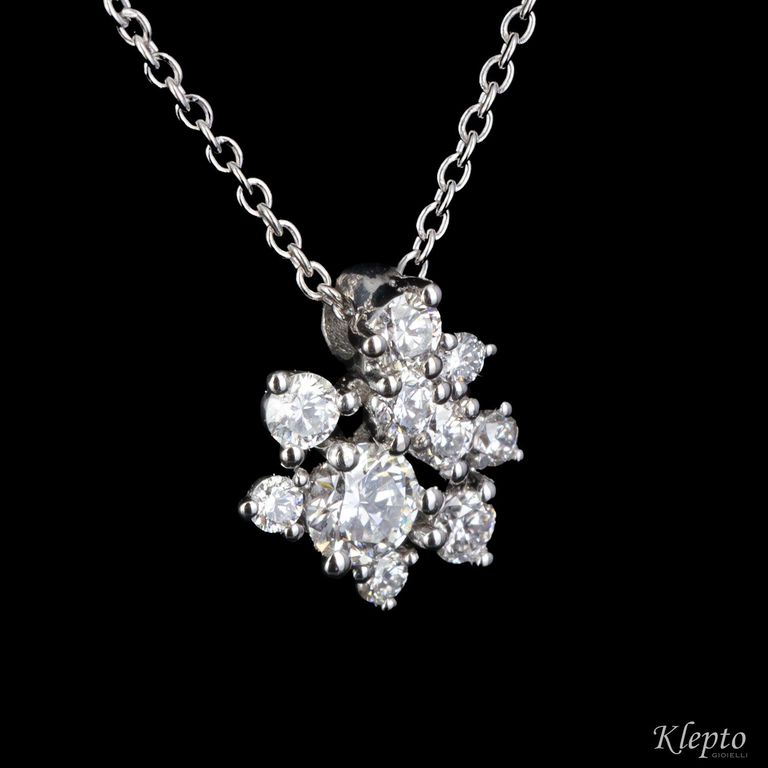 White gold pendant with diamonds