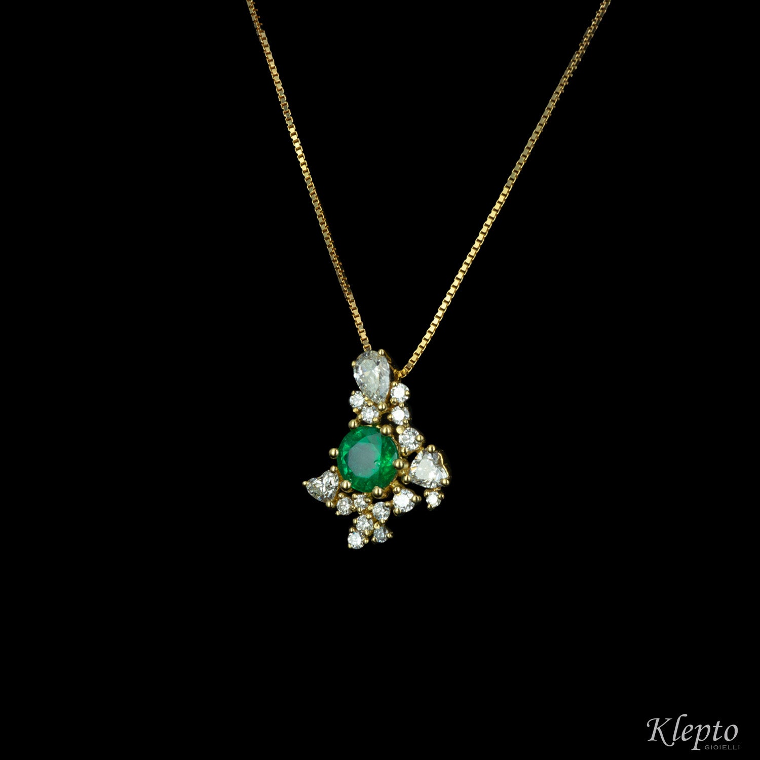 Yellow gold pendant with Emerald and Diamonds