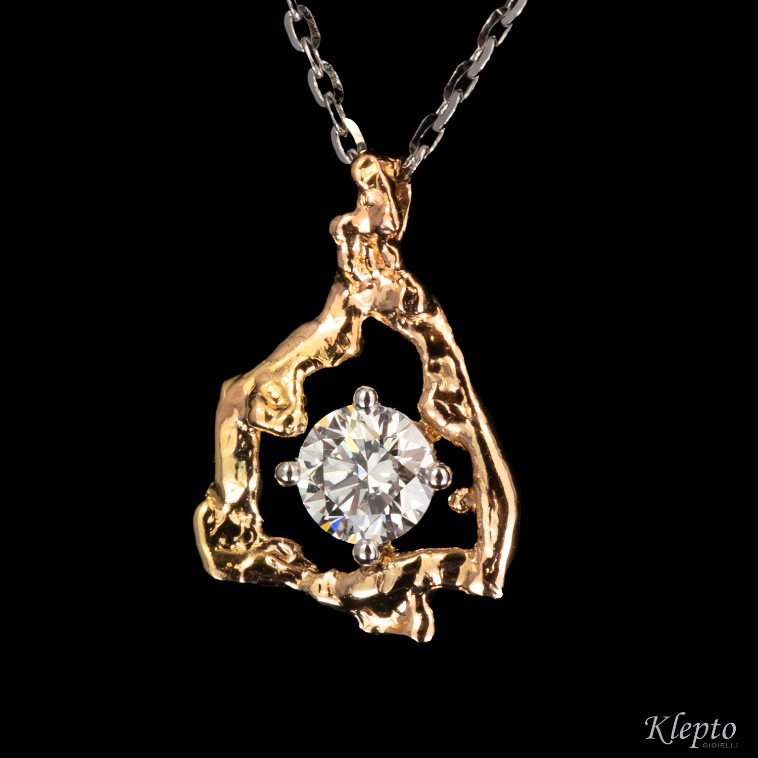 White and rose gold Pepita pendant with diamond