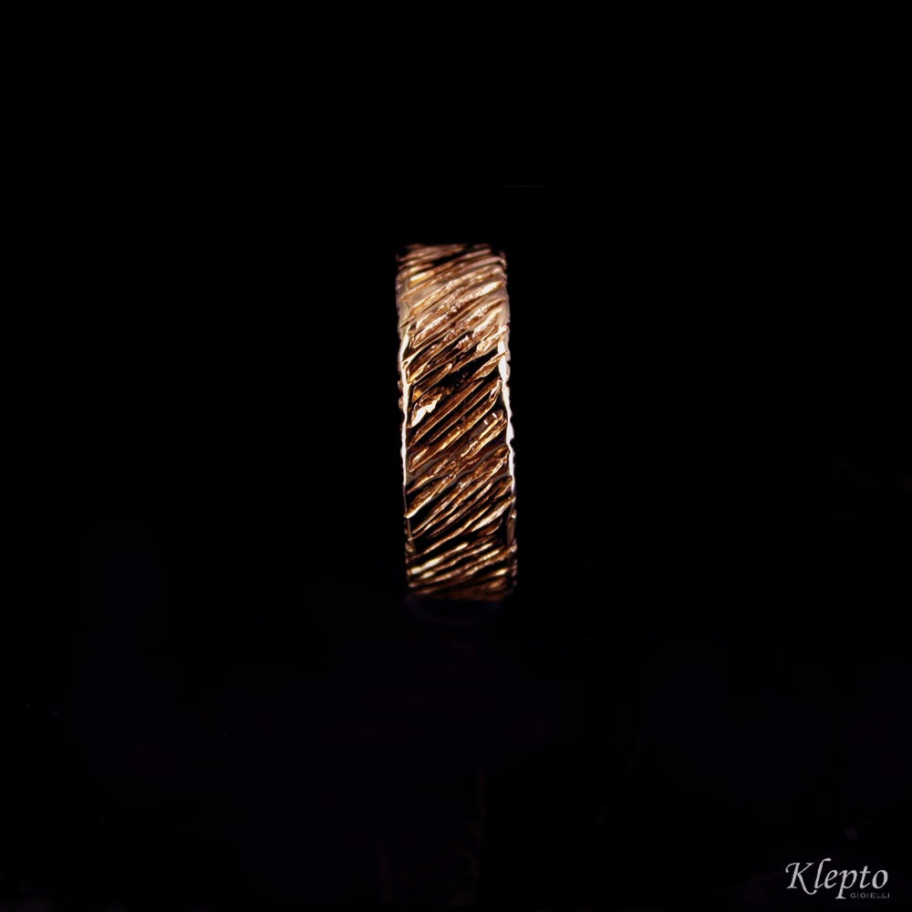 Sfregiata wedding band