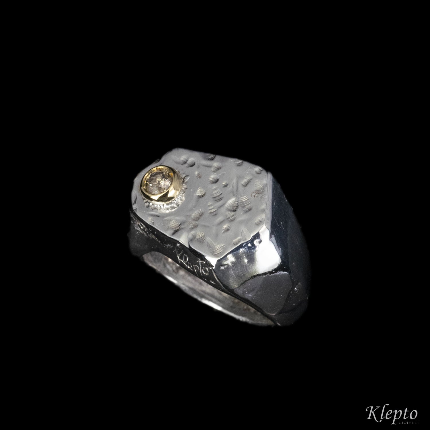 Ring in Silnova® silver, yellow gold and diamond