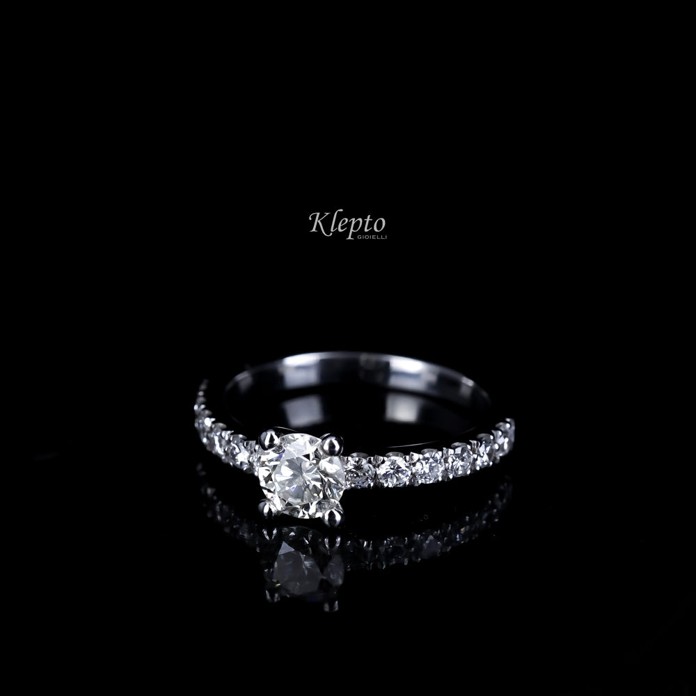 Solitaire with White Gold outline