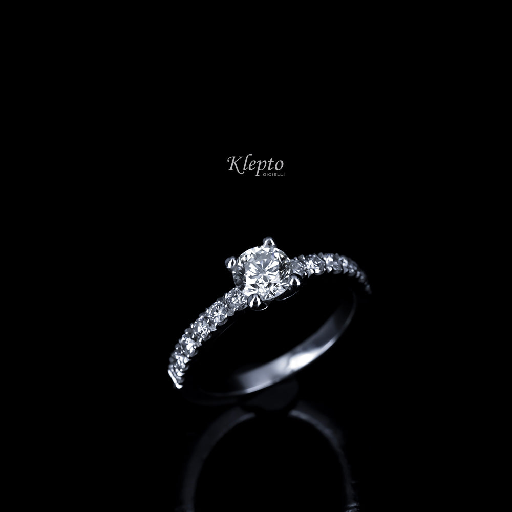 Solitaire with White Gold outline