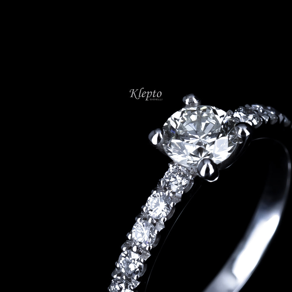 Solitaire with White Gold outline