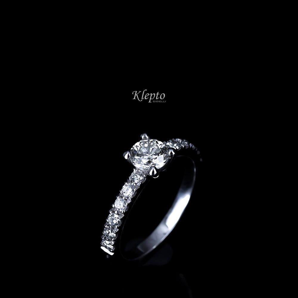 Solitaire with White Gold outline