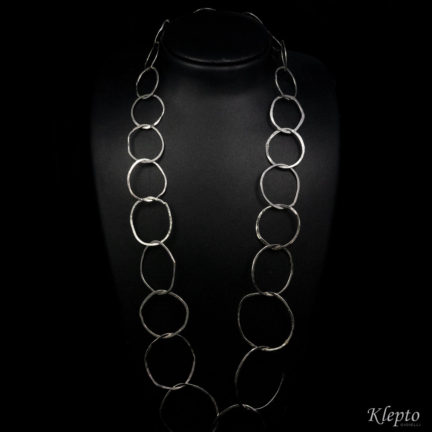 Necklace in Silnova® Silver with hand-hammered oval rings