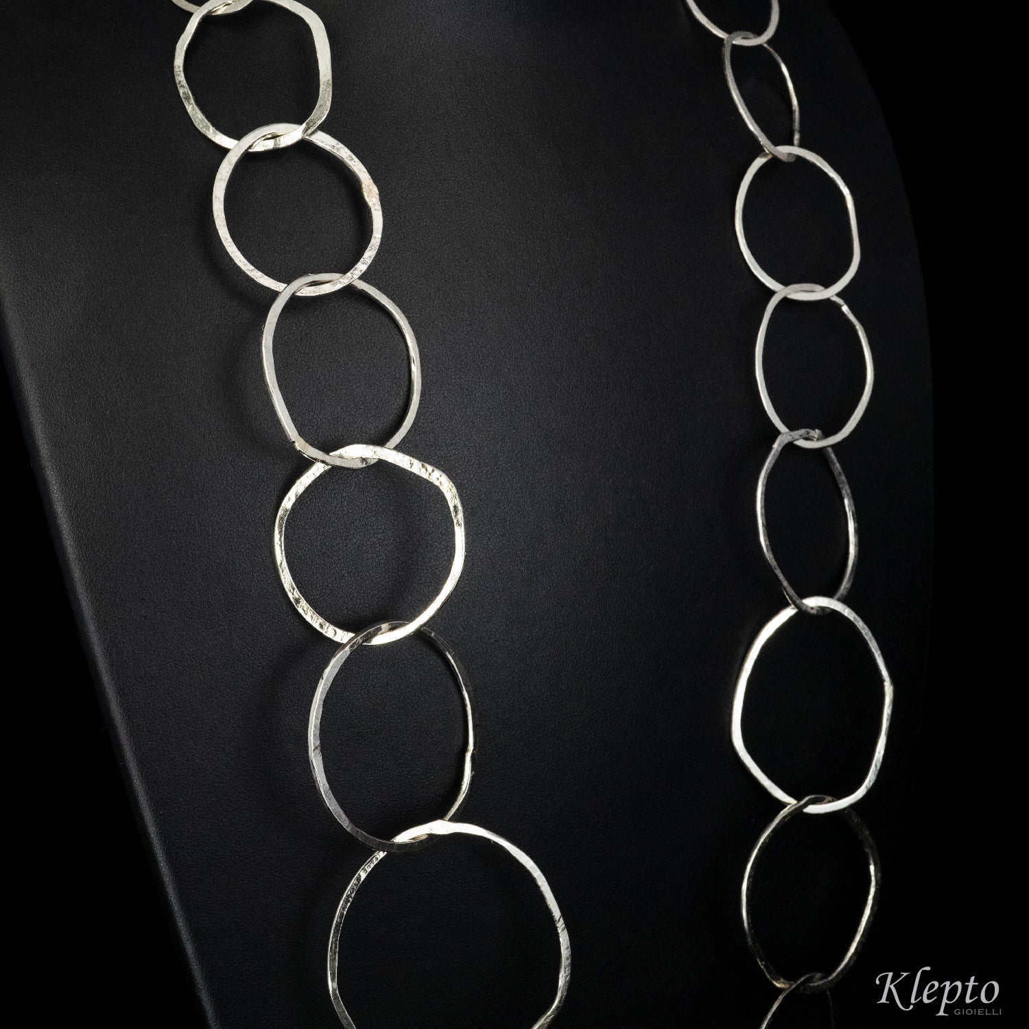 Necklace in Silnova® Silver with hand-hammered oval rings
