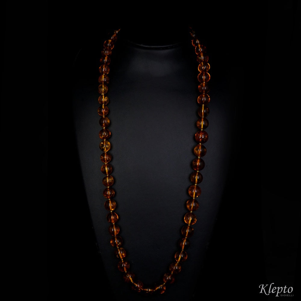 Long necklace with Baltic amber without clasp