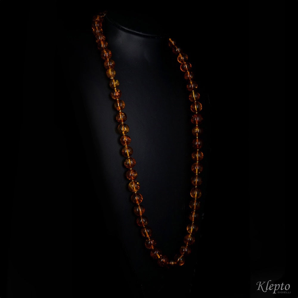 Long necklace with Baltic amber without clasp