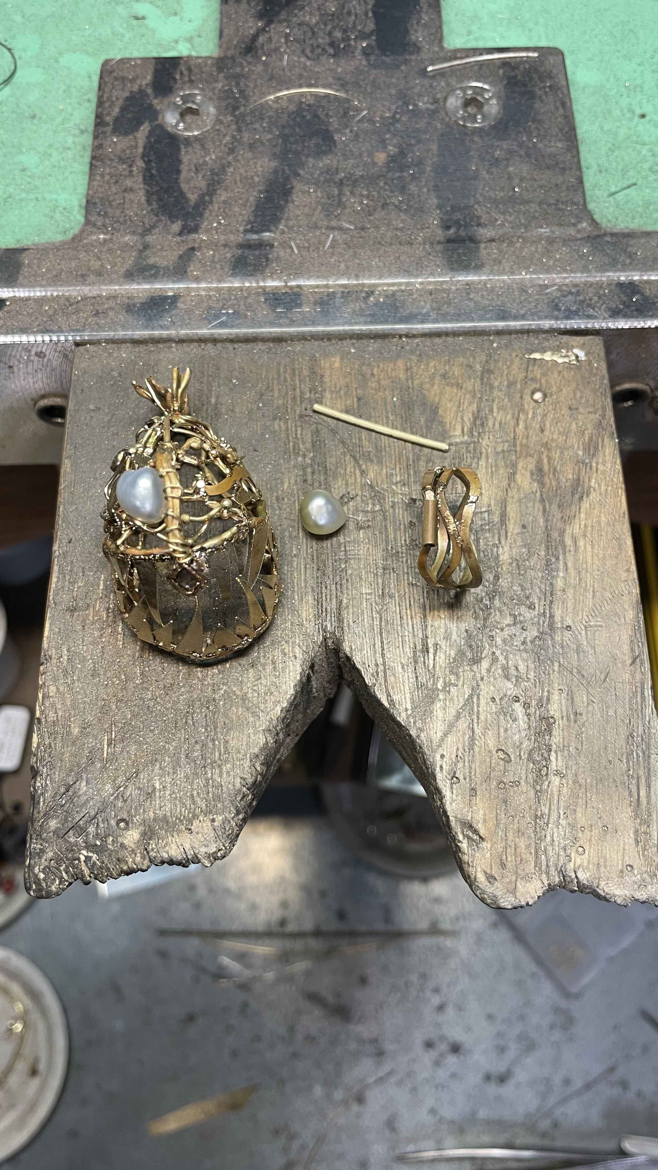 Gold ring, pendant and sculpture with diamonds "Lantern fish"