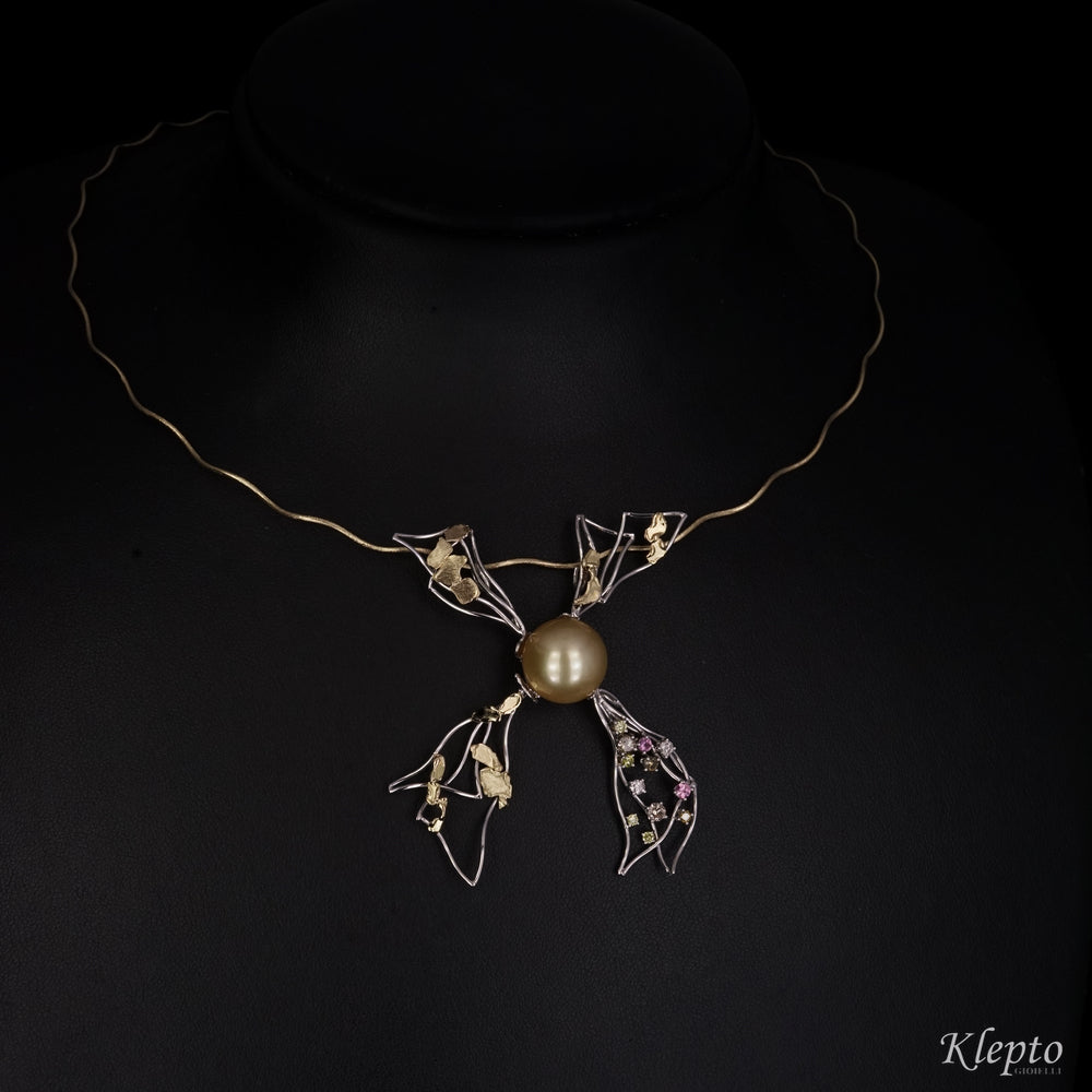 White and yellow gold necklace with Australian Pearl and Fancy Diamonds