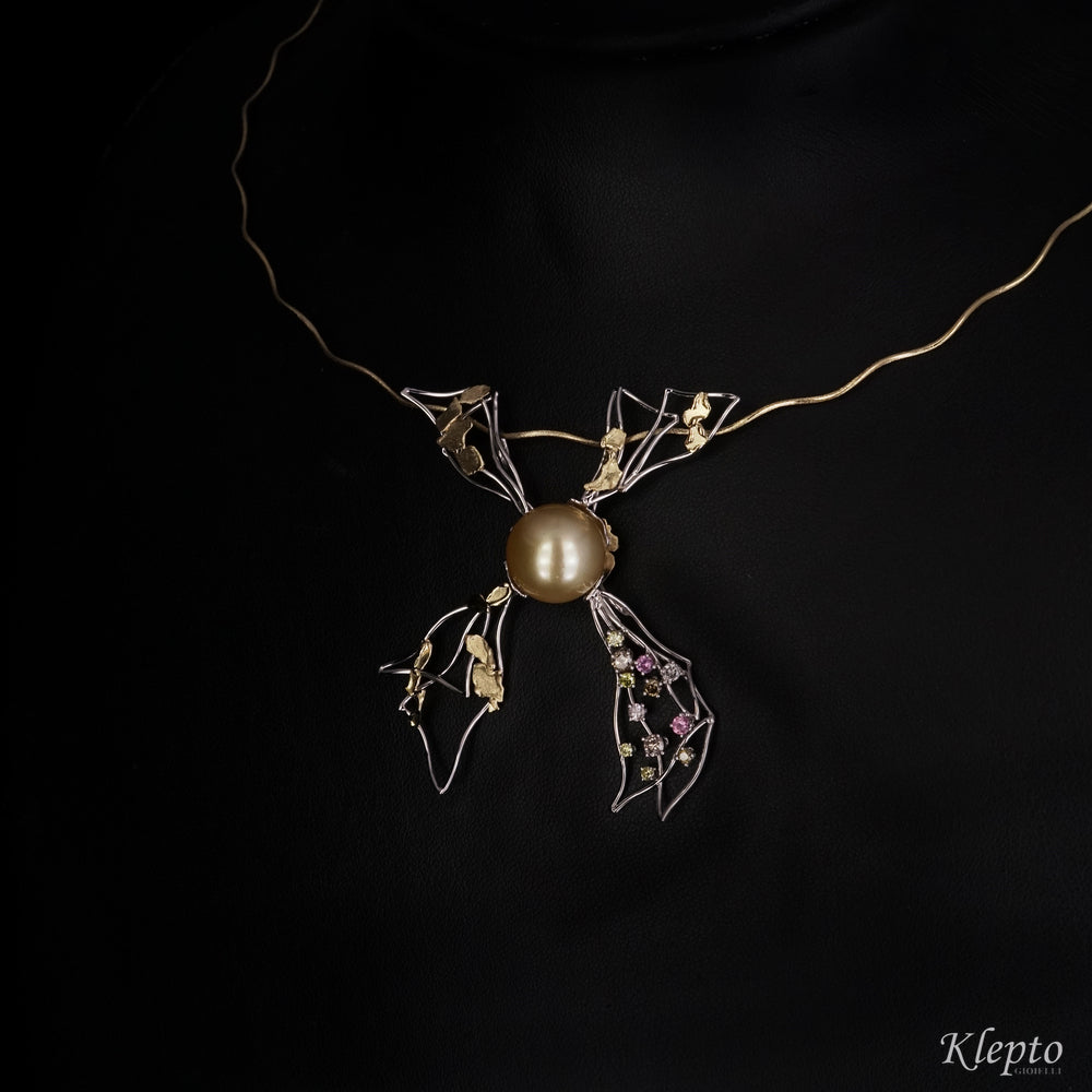 White and yellow gold necklace with Australian Pearl and Fancy Diamonds