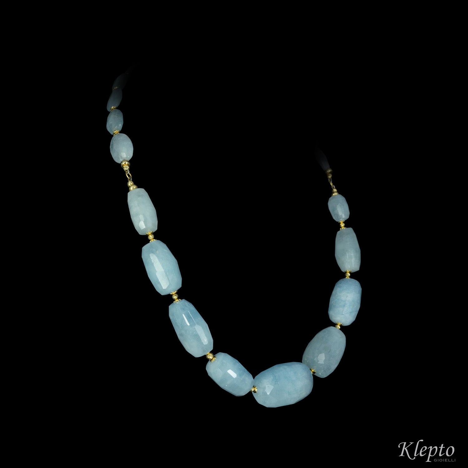 Yellow gold necklace with rough aquamarine