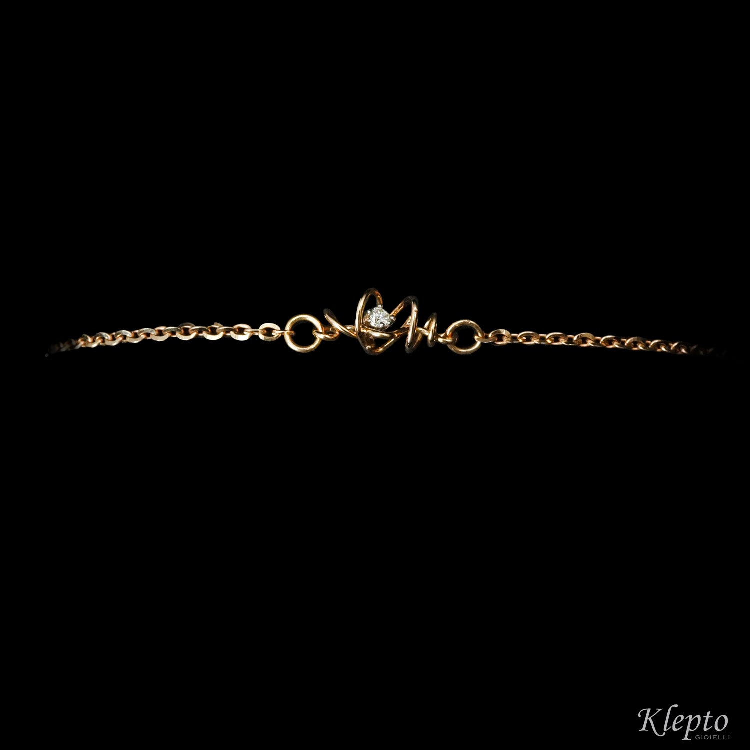 Rose gold bracelet with knot and Diamond