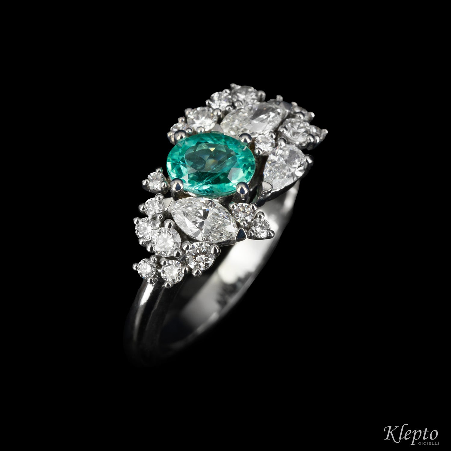 Classic ring by Klepto in white gold with Paraiba Tourmaline and Diamonds