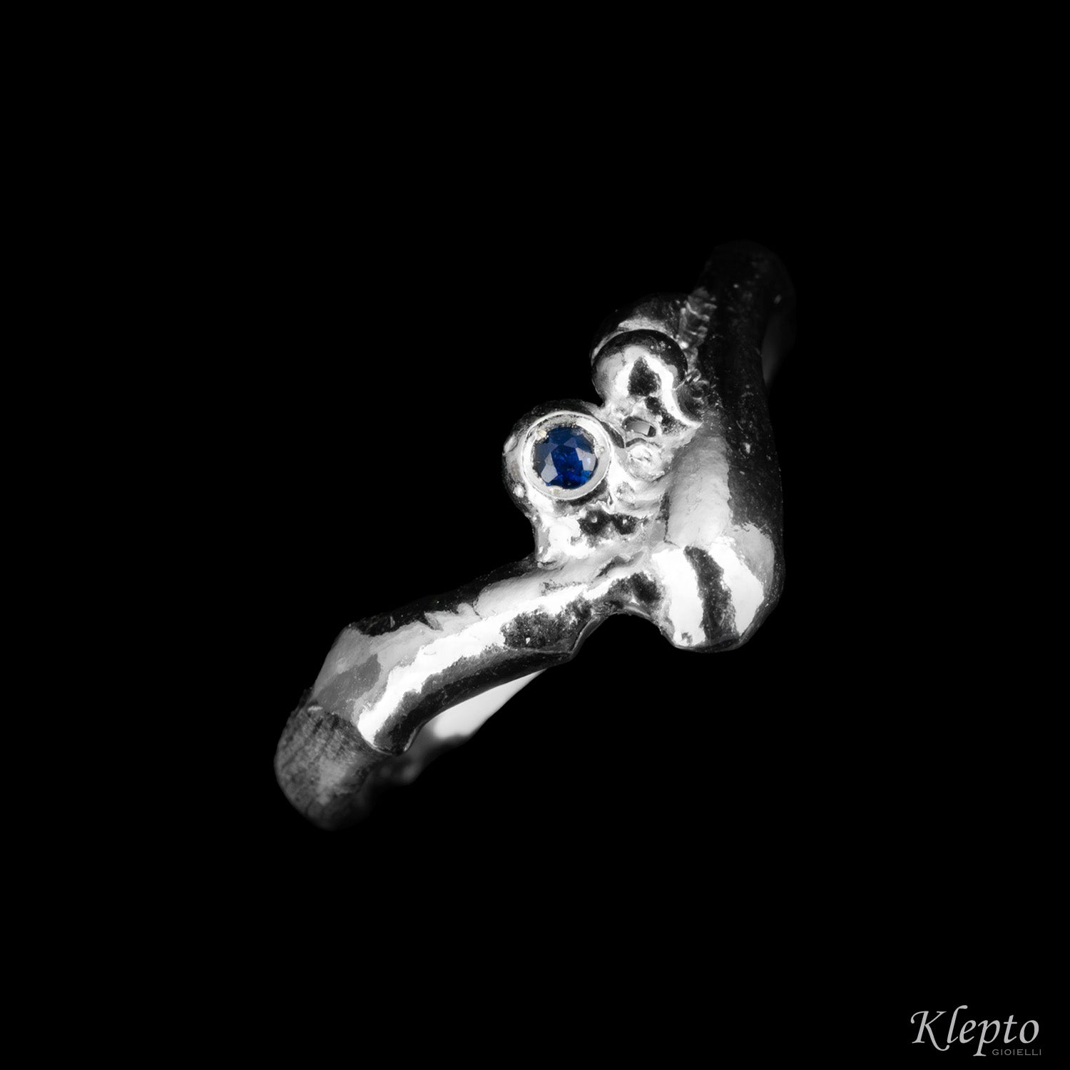 Silnova Silver Ring with Blue Sapphire