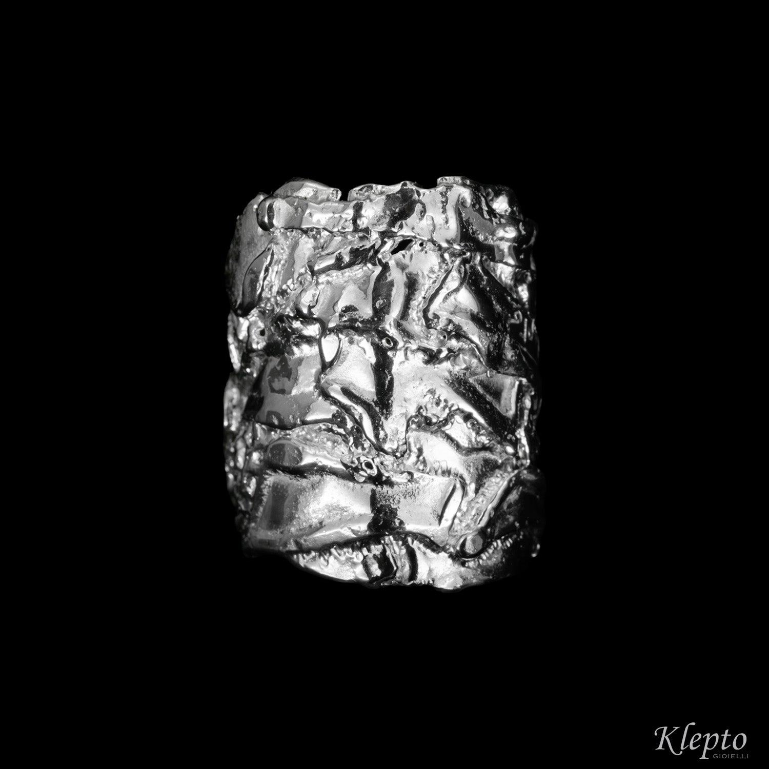 Silnova® flame-fused phalanx silver ring
