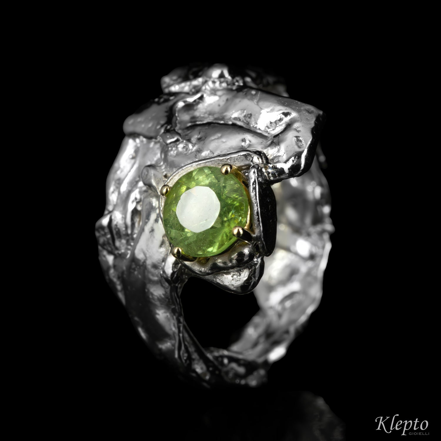 Silver ring Silnova with green tourmaline and yellow gold details