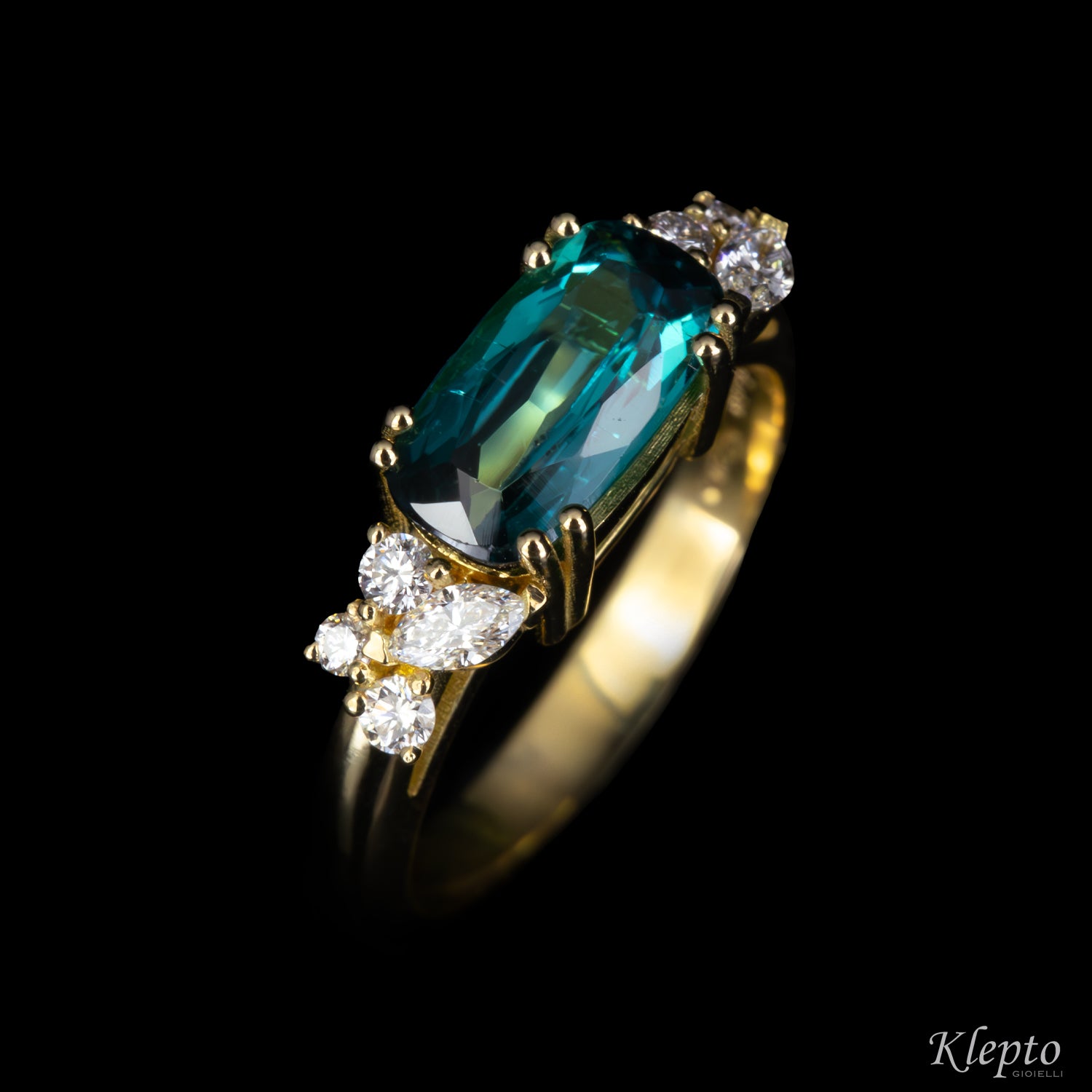 Classic ring by Klepto in yellow gold with Tourmaline and Diamonds
