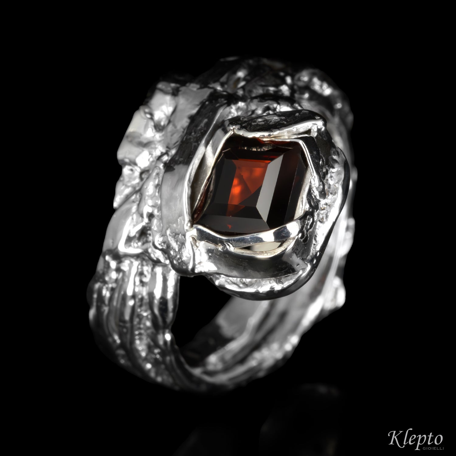 Silnova® Silver Ring with Garnet