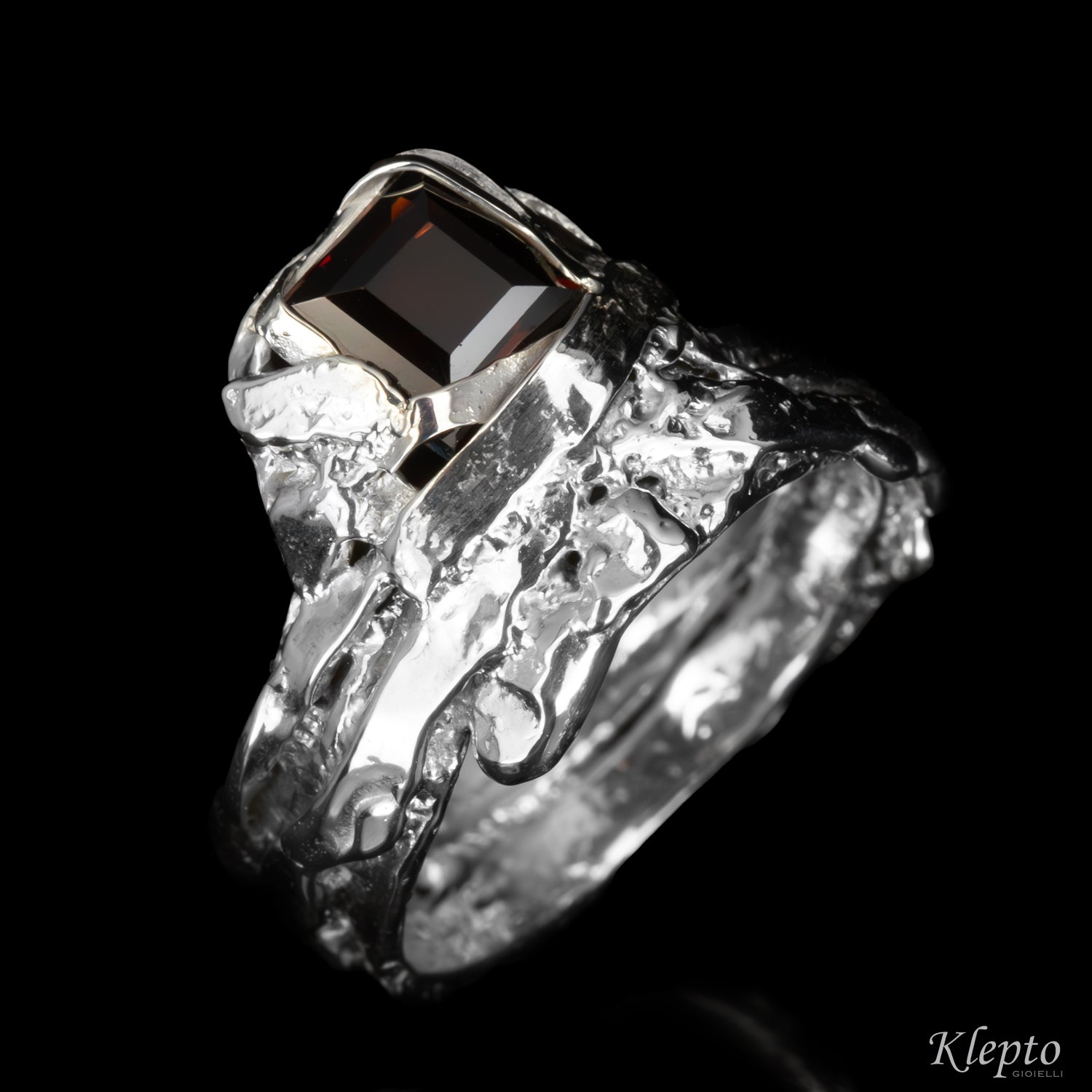 Silnova® Silver Ring with Garnet