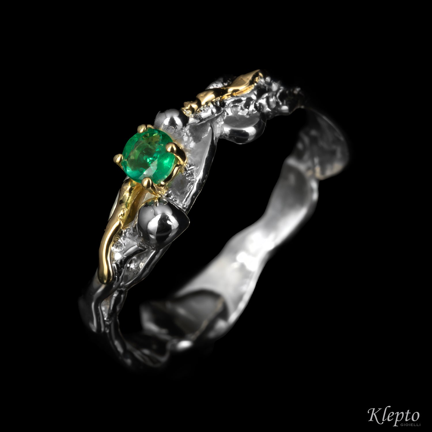 Silver Ring Silnova® with yellow gold details and gemstones