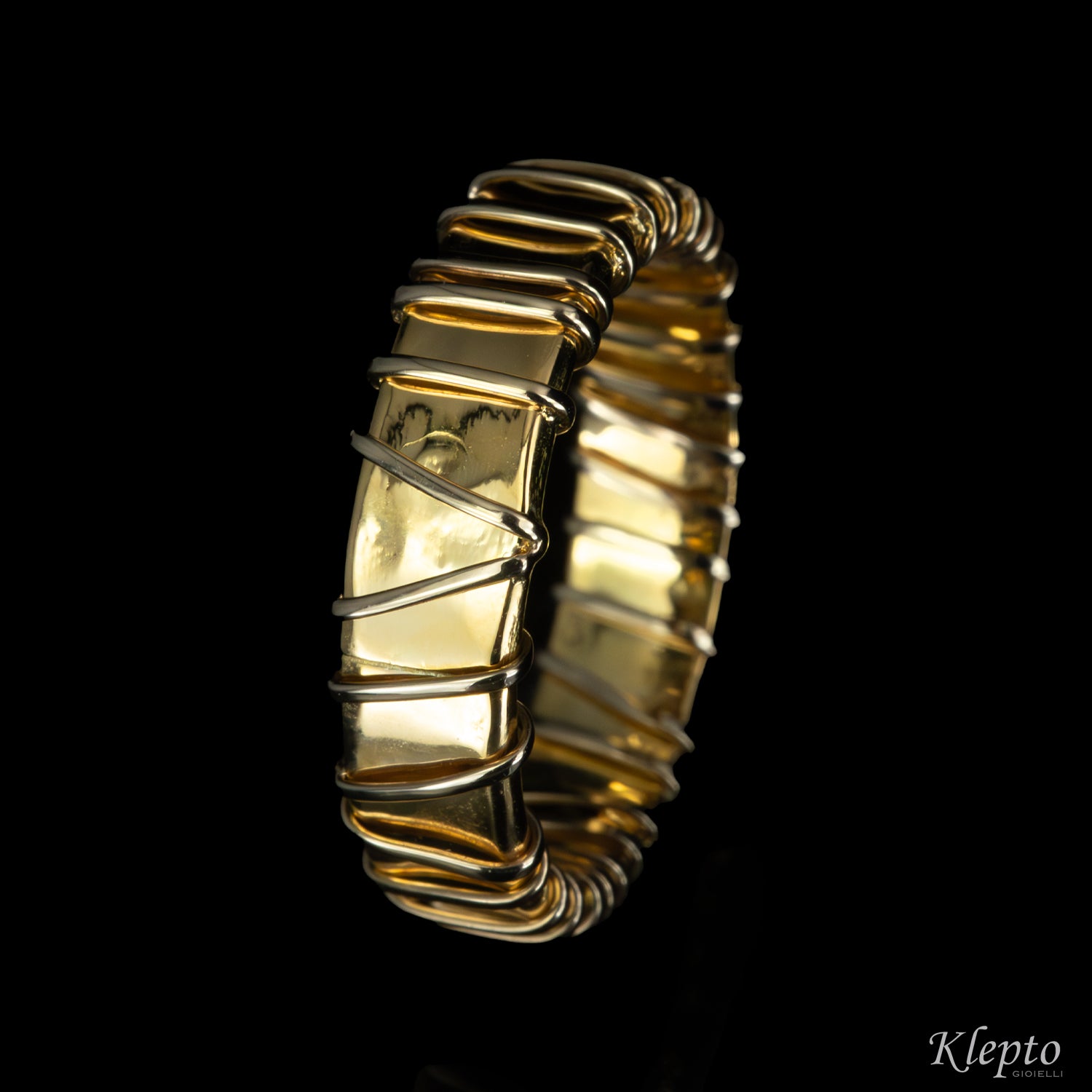 Natural yellow and white gold ring