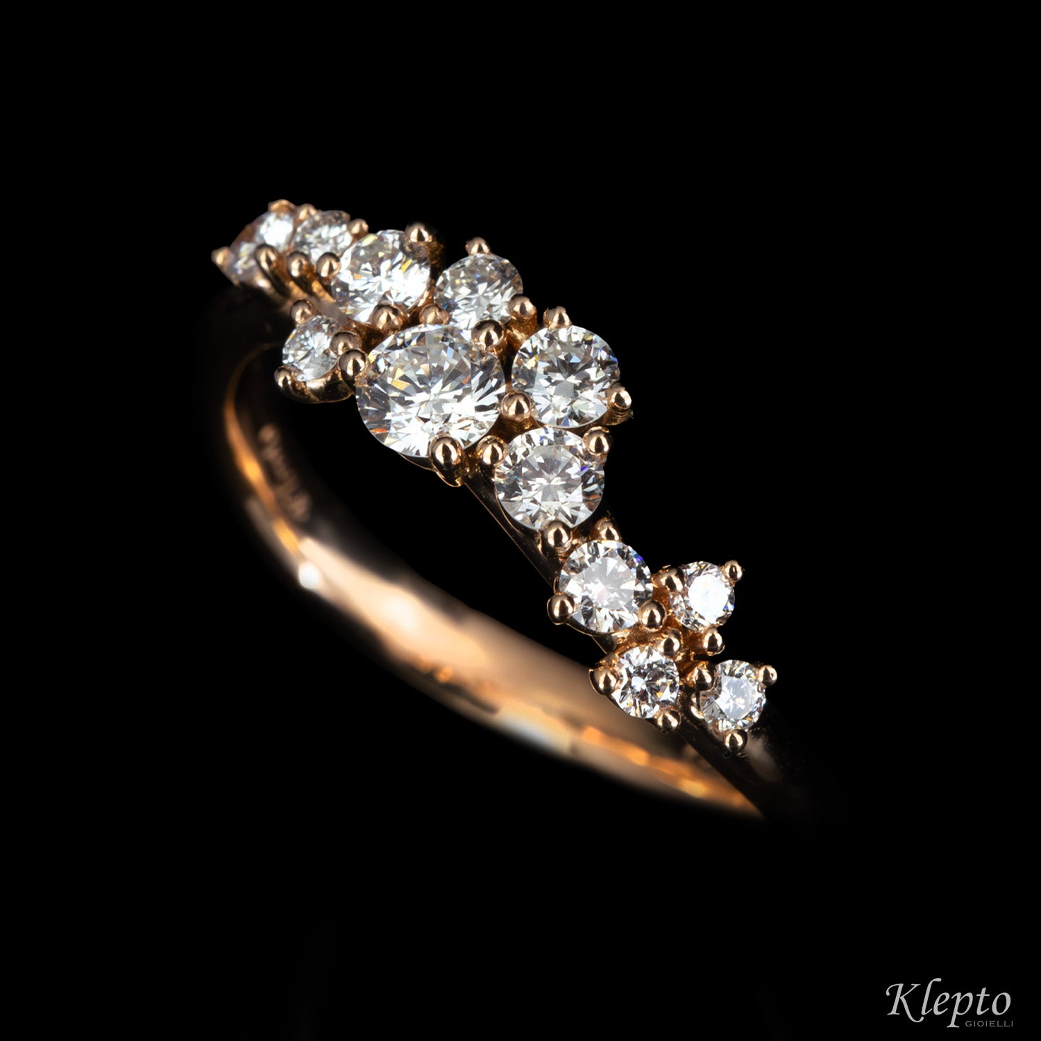 Classic ring by Klepto in rose gold with Diamonds