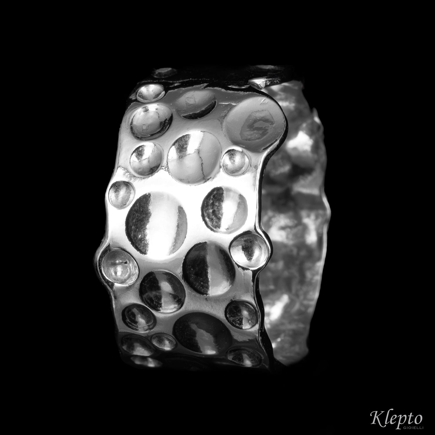 Hammered Silver Ring Silnova®