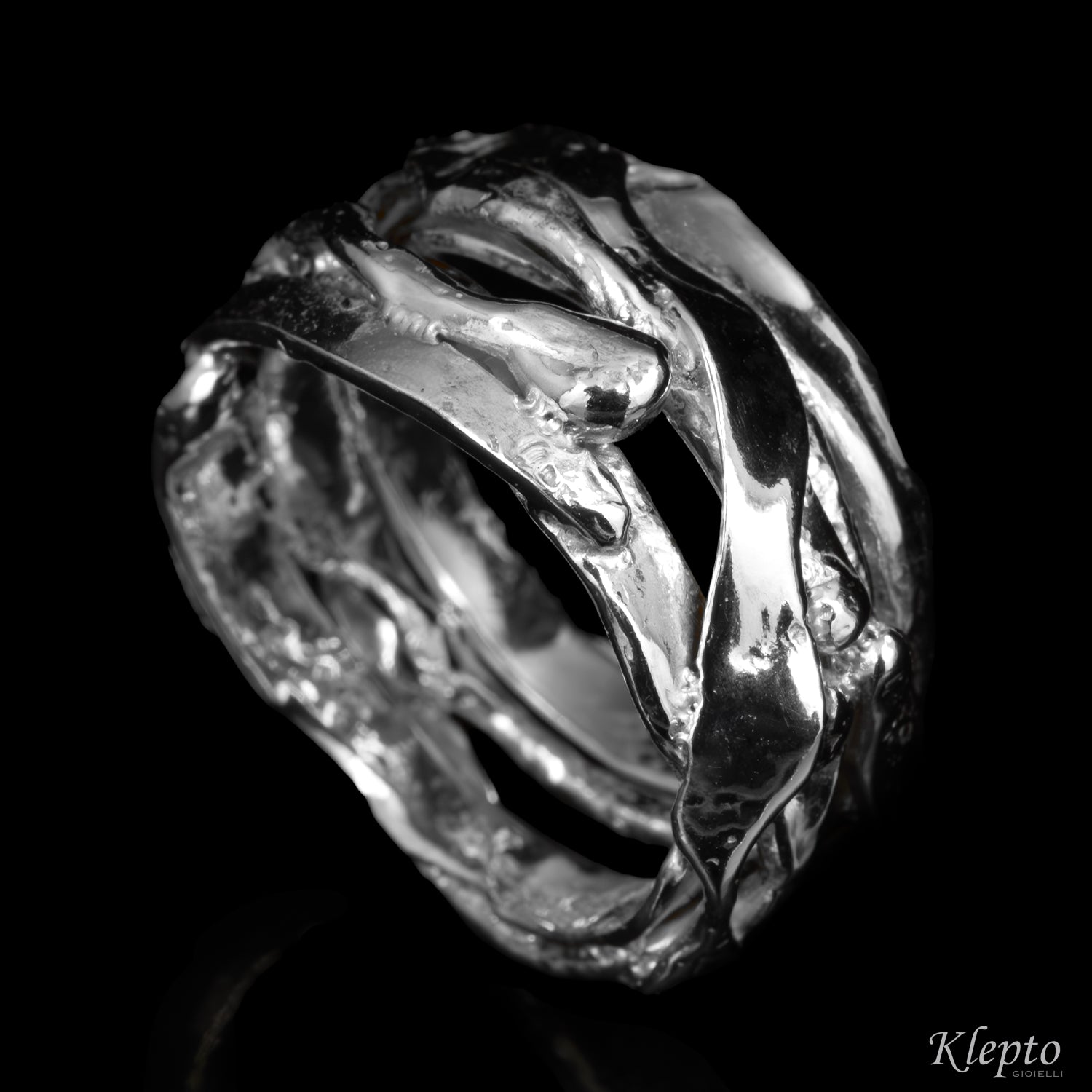 Flame-Fused Silver Ring Silnova®
