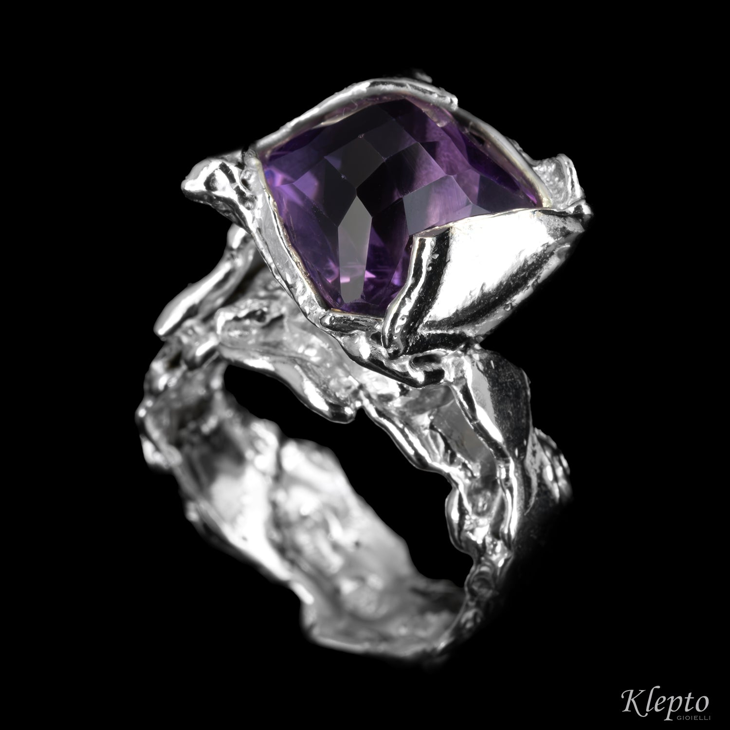 Silnova® Silver Ring with Amethyst
