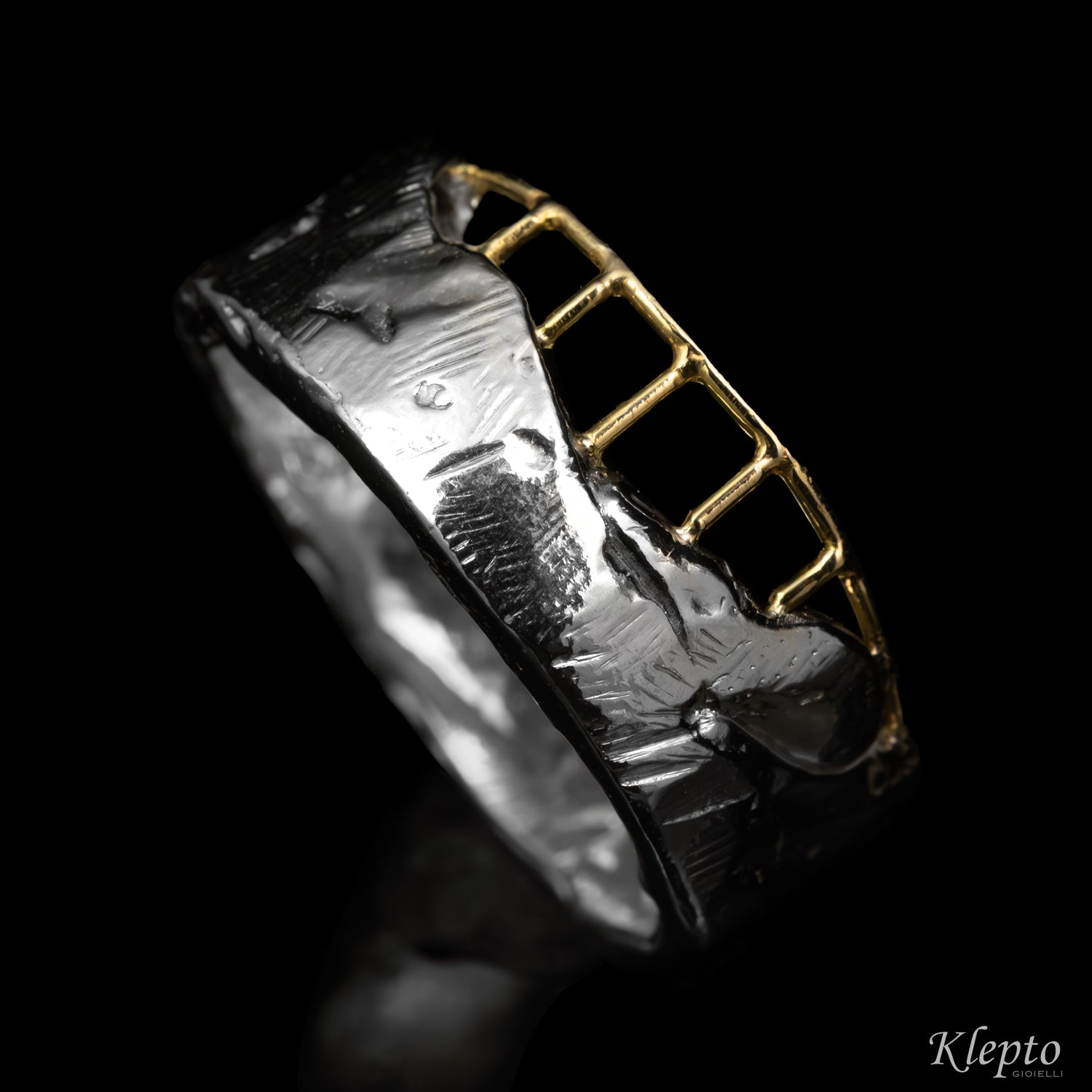 Silver ring Silnova® with yellow gold details