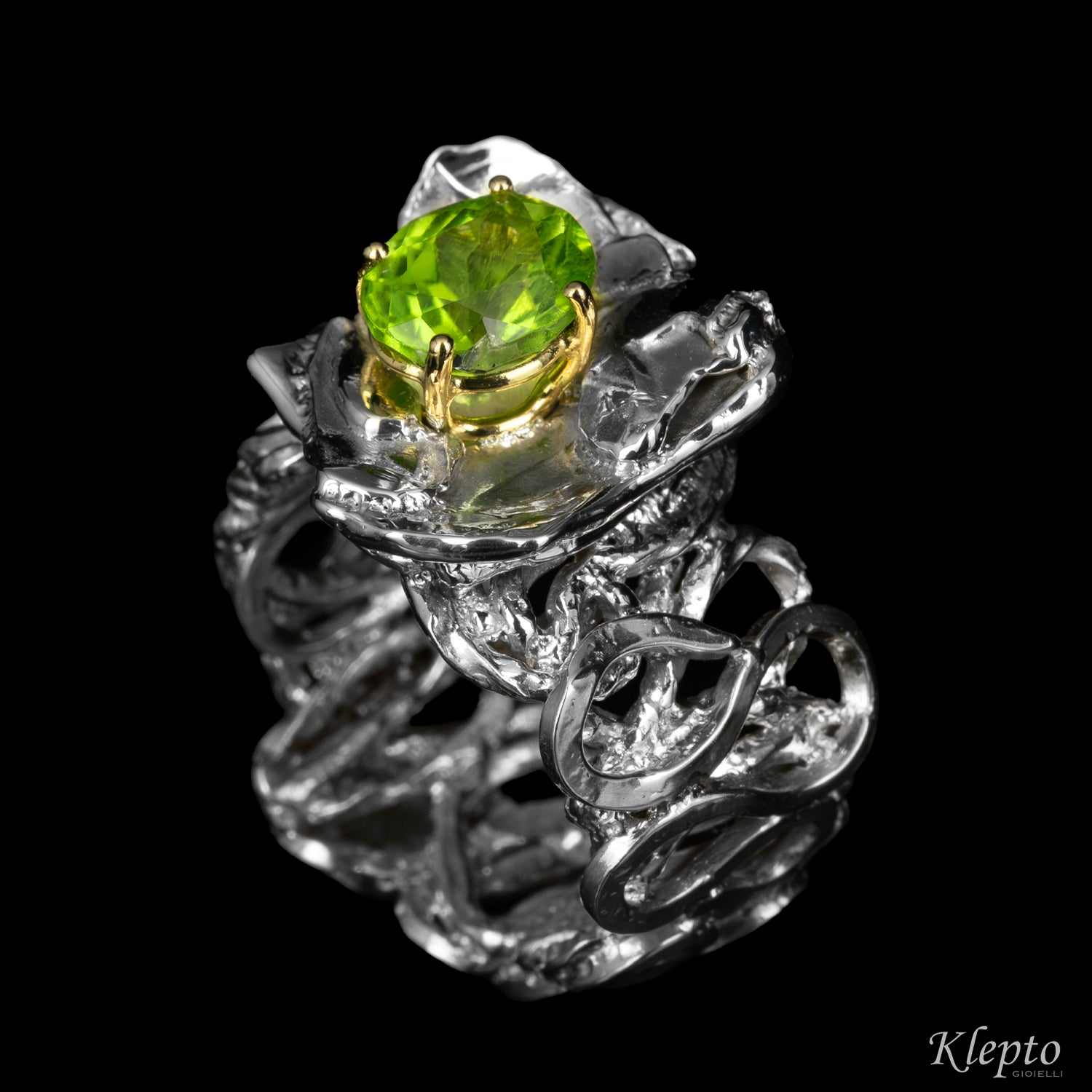 Silnova® Silver Ring with Peridot and Yellow Gold Details