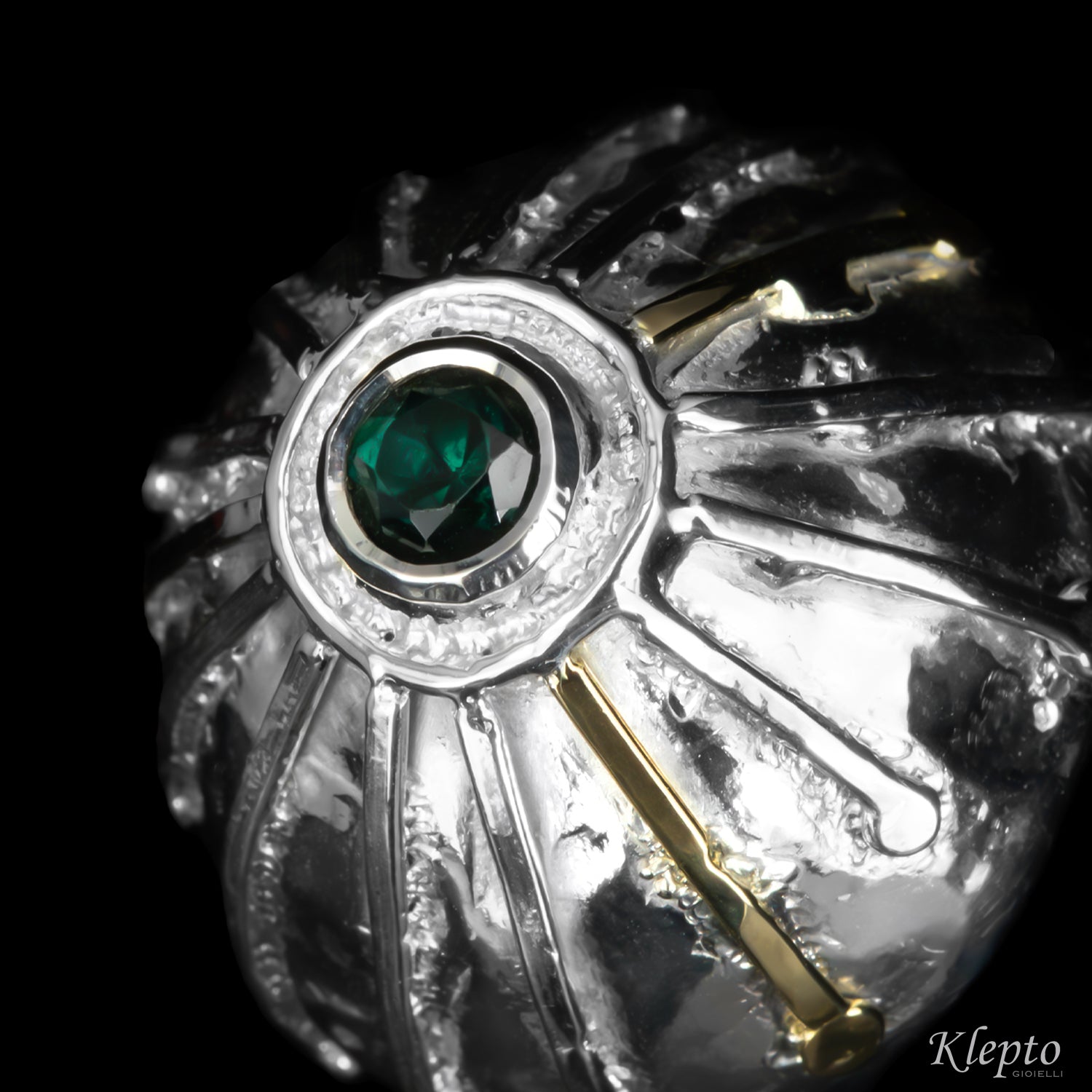 Silver ring Silnova® with green tourmaline and yellow gold details