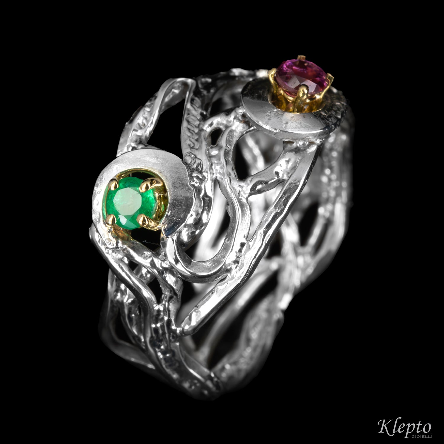Silver Ring Silnova with Emerald, Rhodolite details in yellow gold